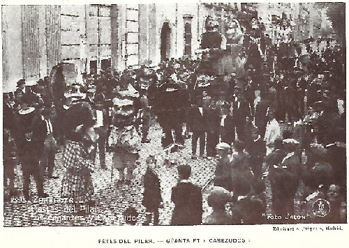 Fêstes del Pilar. Giant et Cabezudos. Saragosse. 184b
